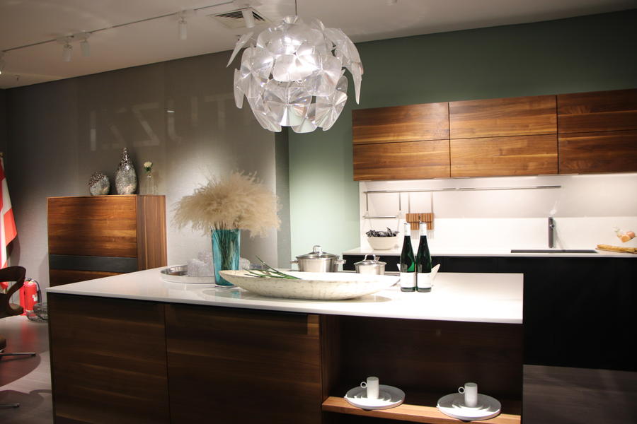 疫情打擊下，建材家居行業(yè)“預(yù)約式銷售” 將會逐步替代 “爆破式銷售”！(圖1)